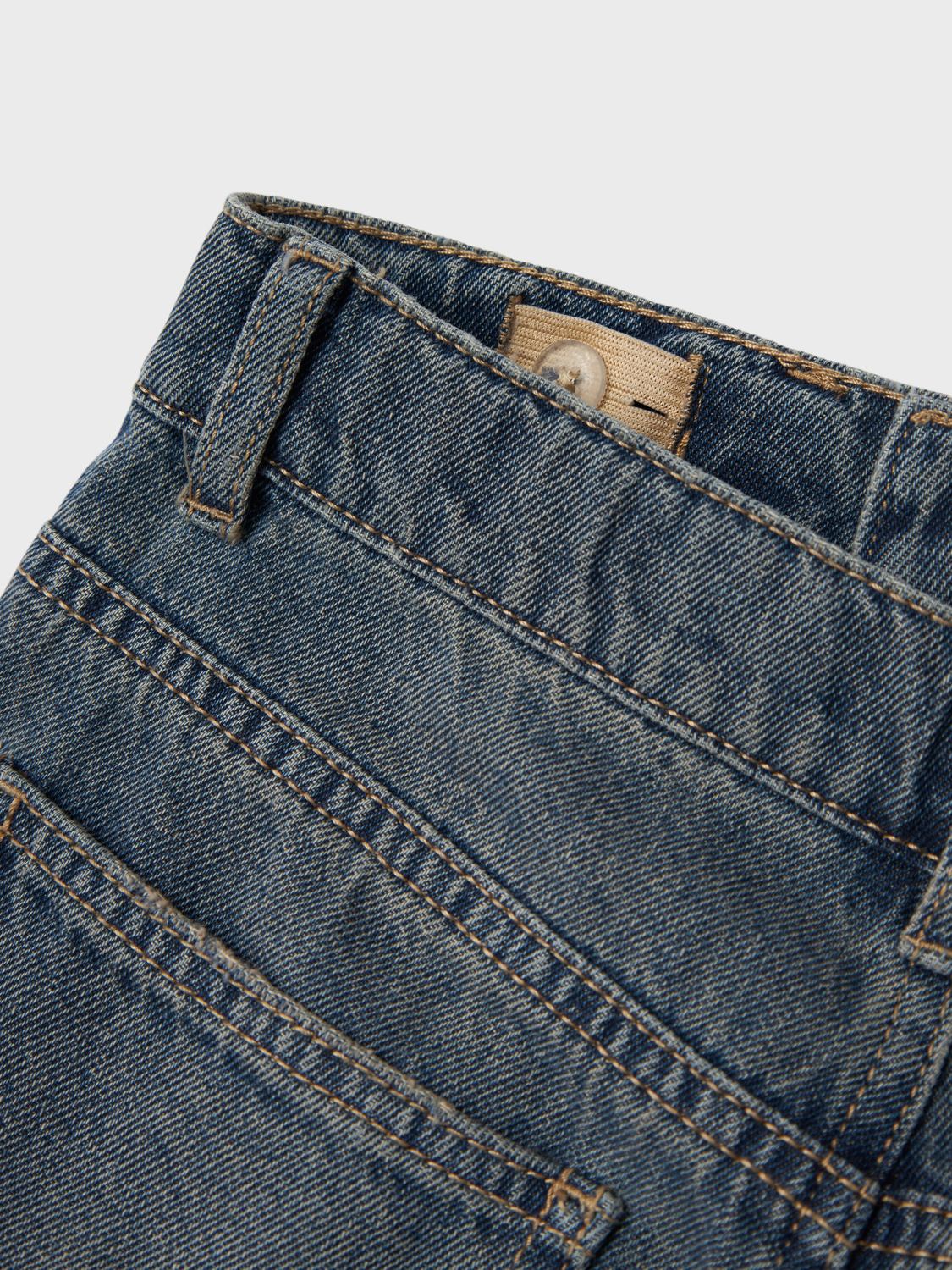 model_shot-front_full